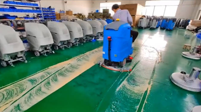 金昌2023年还在用人工的物业保洁不妨试试洗地机吧
